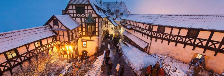 Historischer Weihnachtsmarkt auf der Wartburg in Eisenach